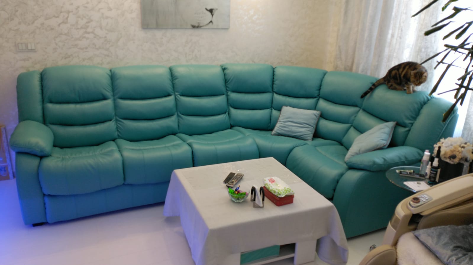 Перетяжка дивана на дому. Звенигородская