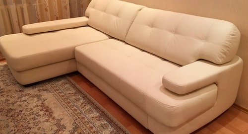 Обивка углового дивана.  Звенигородская